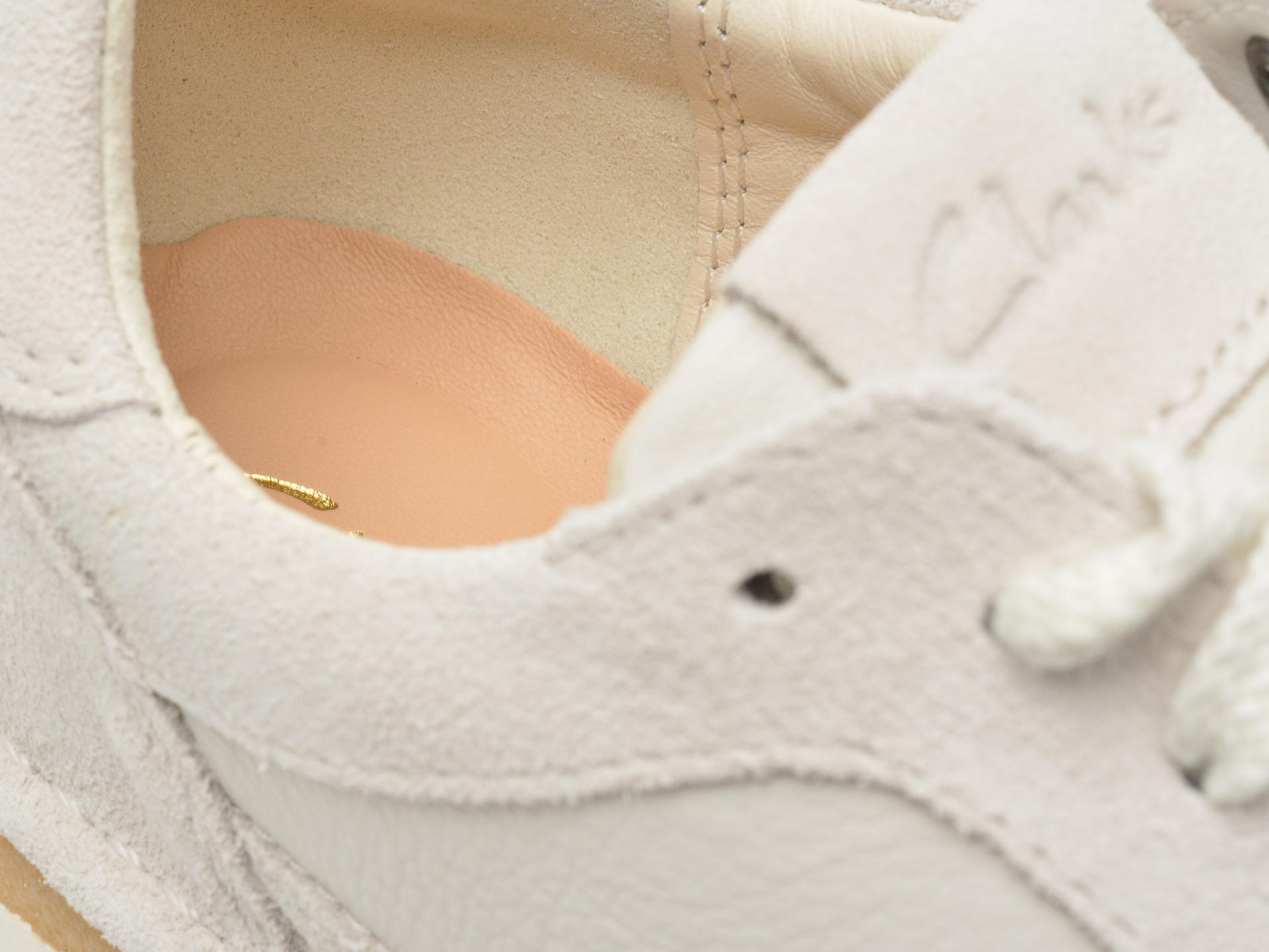 Poze Pantofi CLARKS albi, CRAFTRUN LACE 13-I, din piele intoarsa otter.ro
