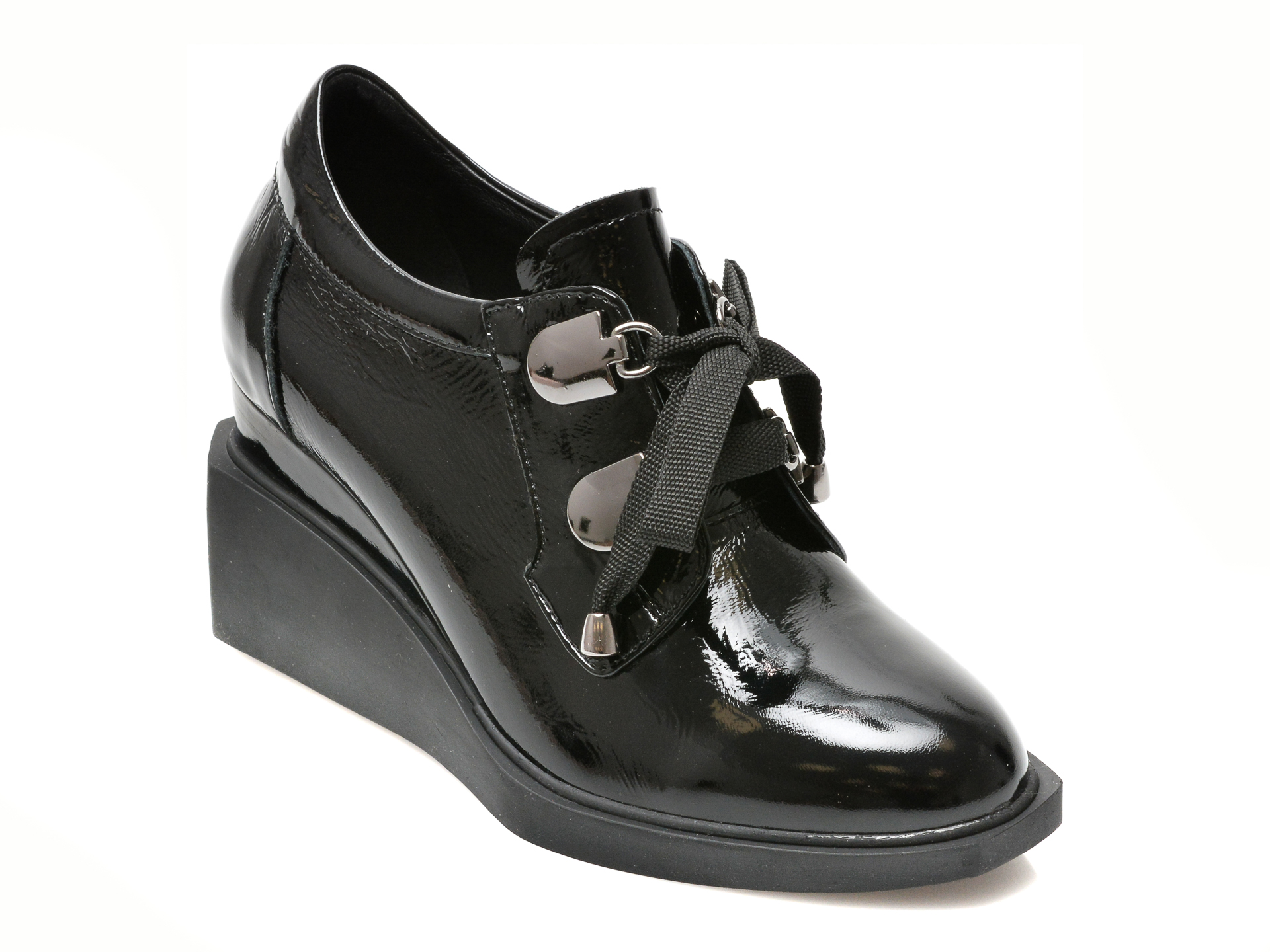 Pantofi EPICA negri, 1068, din piele naturala lacuita 2023 ❤️ Pret Super Black Friday otter.ro imagine noua 2022